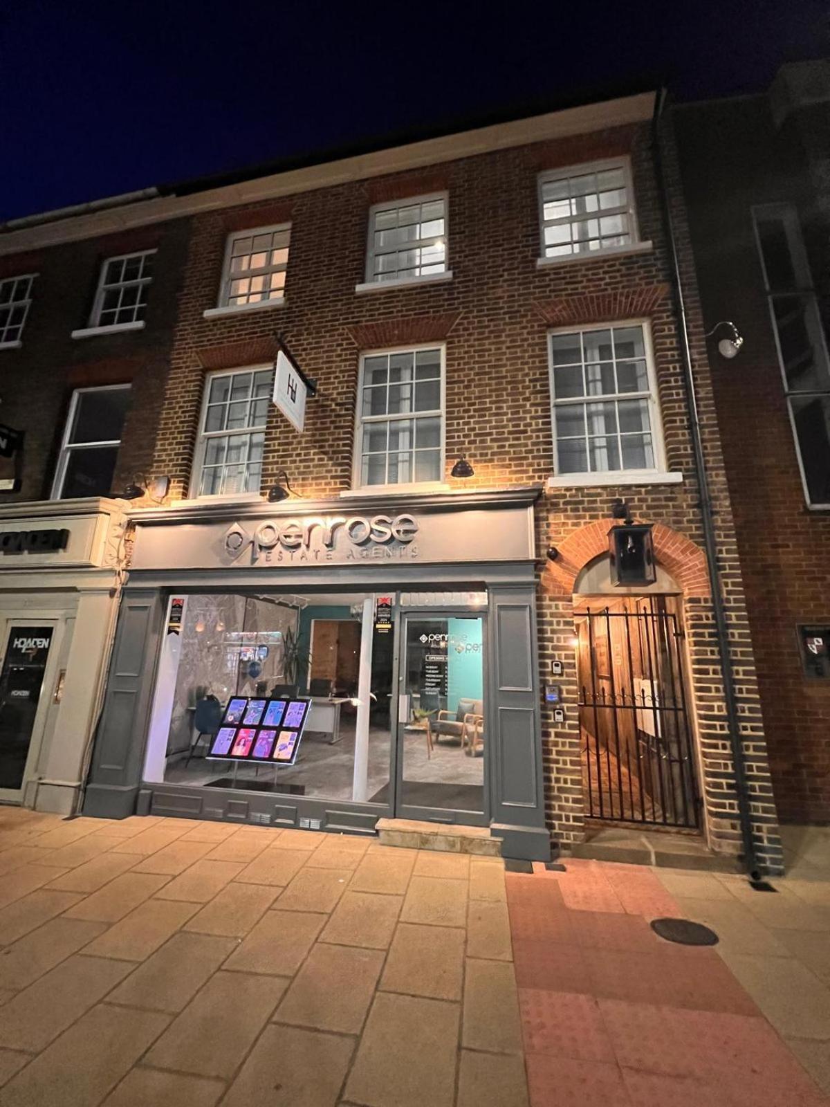 Harper Luxe Serviced Apartments Dunstable Exteriör bild